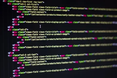 Mengenal Perbedaan Frontend, Backend, dan Fullstack Developer
