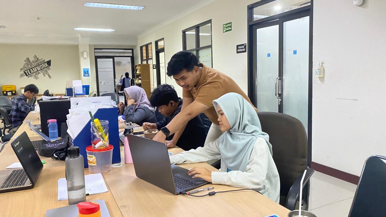 Diskusi Fitur Web